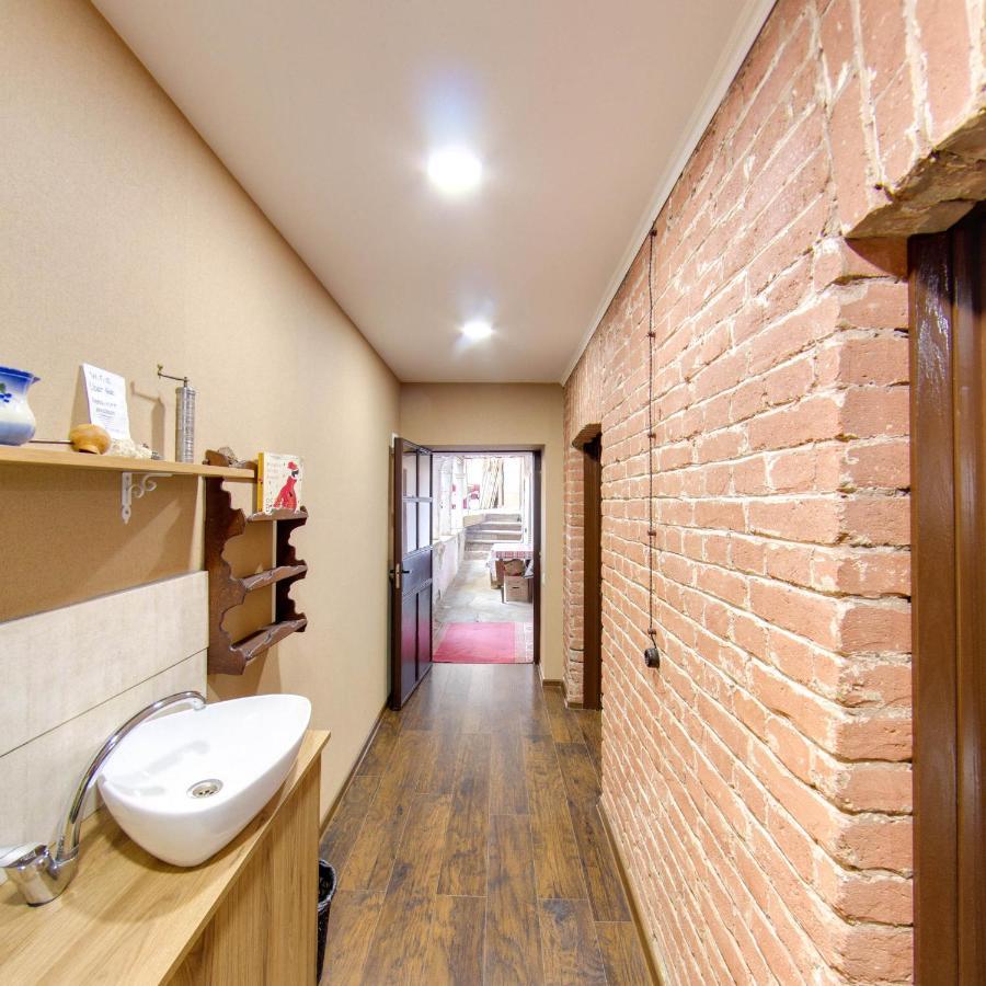 Hostel Pirosmani ティビリシ エクステリア 写真